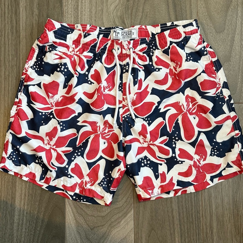 Free Planet Men’s Swim Trunks Size L